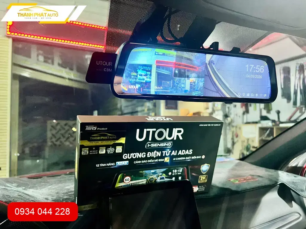 Chị Thảo lắp cam gương UTOUR Kia Soluto Quận Thủ Đức tăng an toàn ảnh thực tế 2