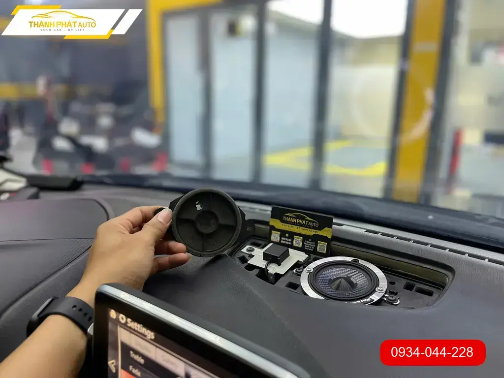 Anh Tấn lắp Loa trung tâm Alpine ô tô cho Hyundai Accent tại Quận Thủ Đức ảnh thực tế 5