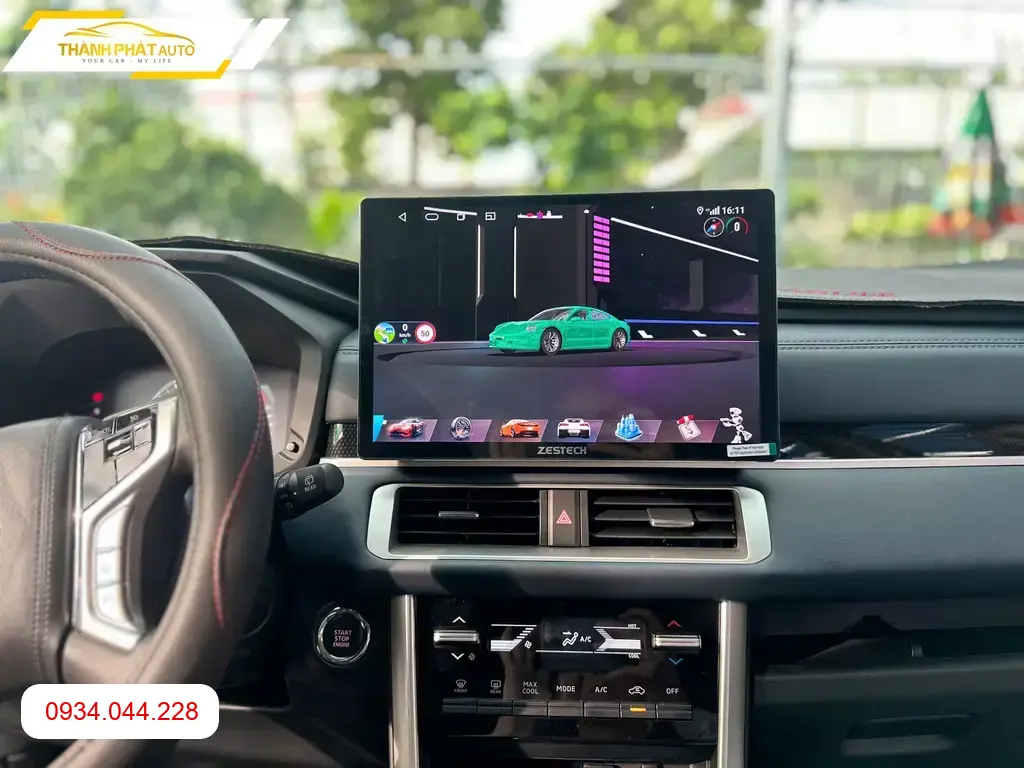 Anh Kiên lắp màn hình Android 13inch ô tô cho Ford Everest Quận 12