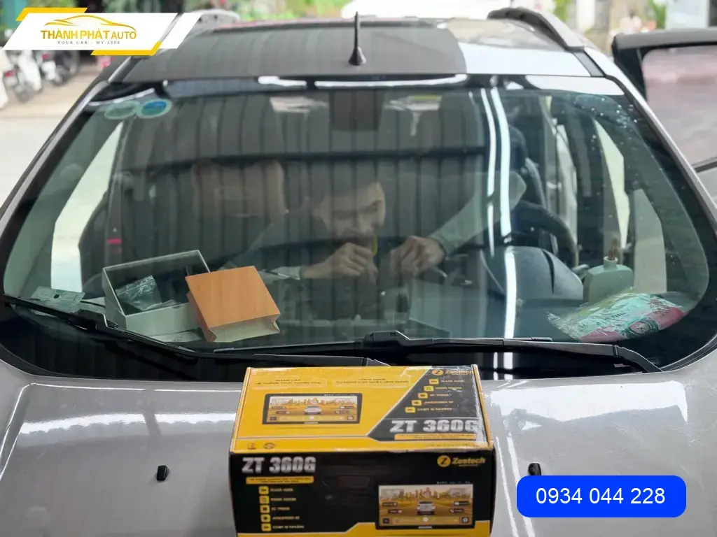 Anh Bách lắp màn hình android ô tô Toyota Vios Thủ Đức vì màn zin cũ