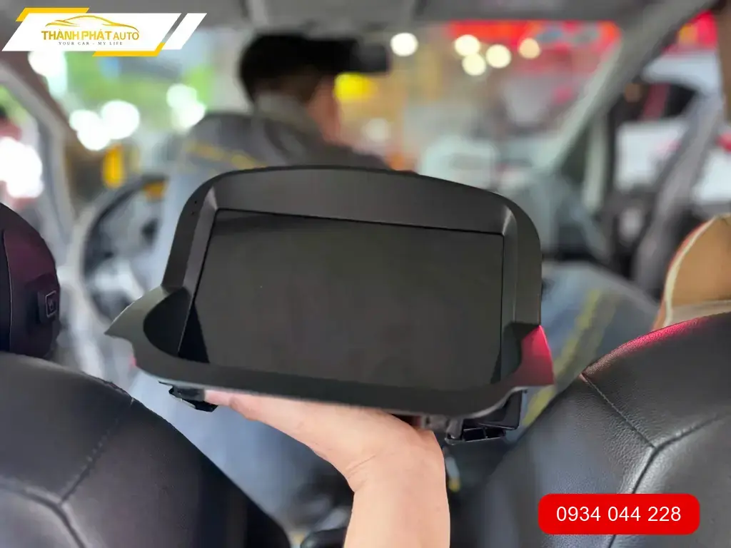 Anh Bách lắp màn hình android ô tô Toyota Vios Thủ Đức vì màn zin cũ ảnh thực tế 3