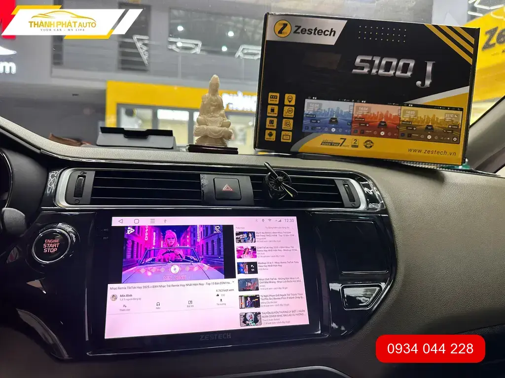 Chị Thảo lắp màn hình Android xe Honda CR-V tại Quận 12 vì màn zin thiếu tiện ích ảnh thực tế 5