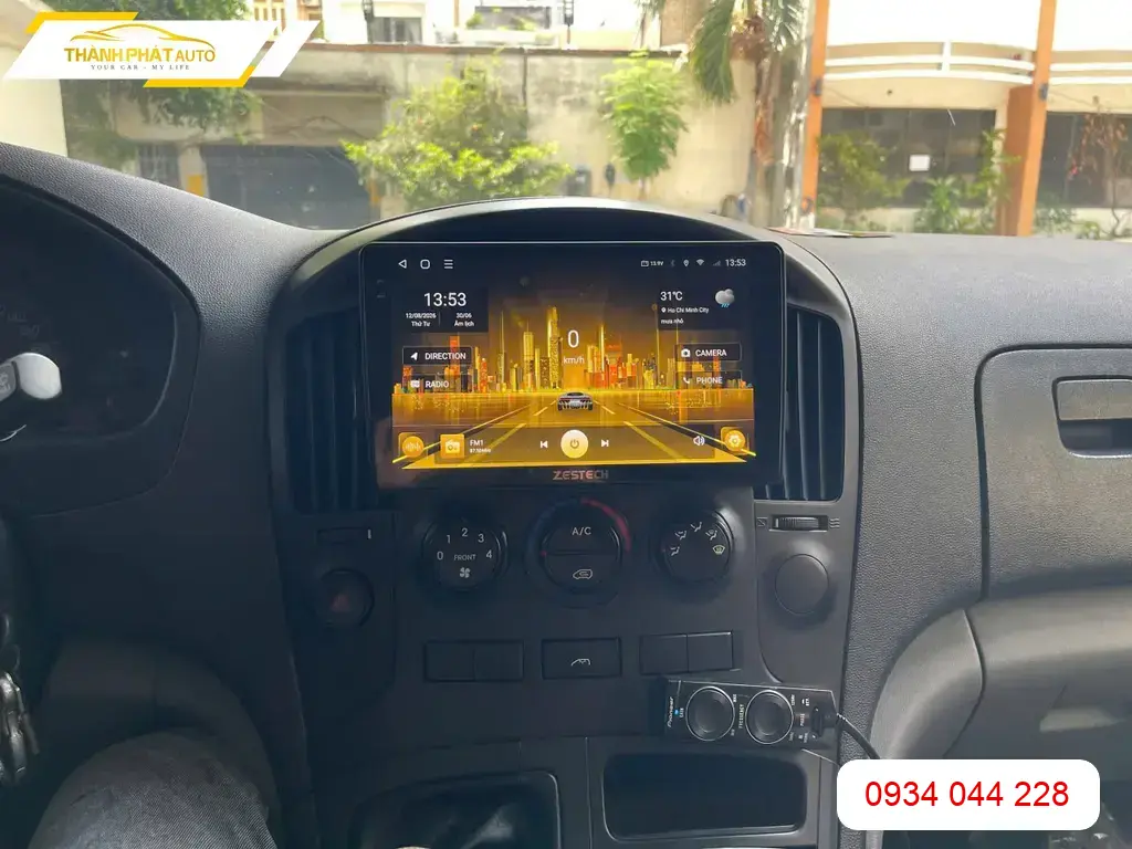 Anh Tấn lắp màn hình Android cho Hyundai Starex 2008 ở Quận 12 để tiện chỉ đường ảnh thực tế 2