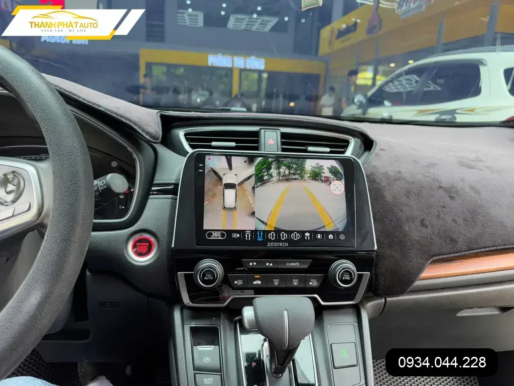 Anh Kiên lắp màn hình ô tô thông minh cho Hyundai Creta ở Quận 12 để tiện dẫn đường