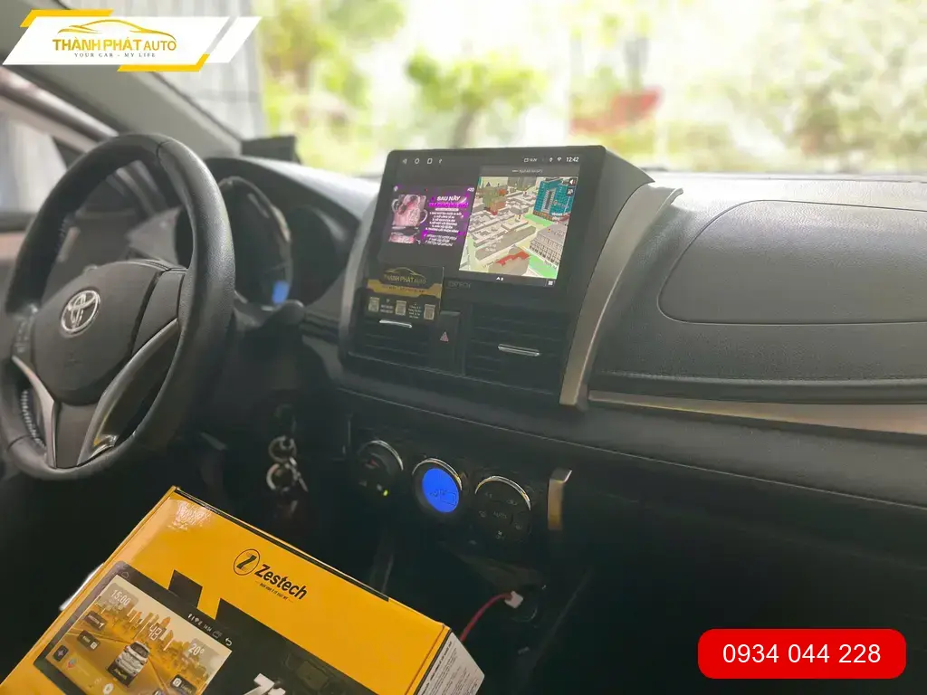 Anh Thành nâng cấp màn hình ô tô Hyundai Accent tại Thủ Đức giải trí, dẫn đường ảnh thực tế 3