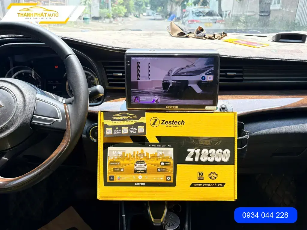 Anh Hưng nâng cấp màn hình ô tô cho Honda CRV tại Quận 12 vì màn zin cũ đã lỗi thời