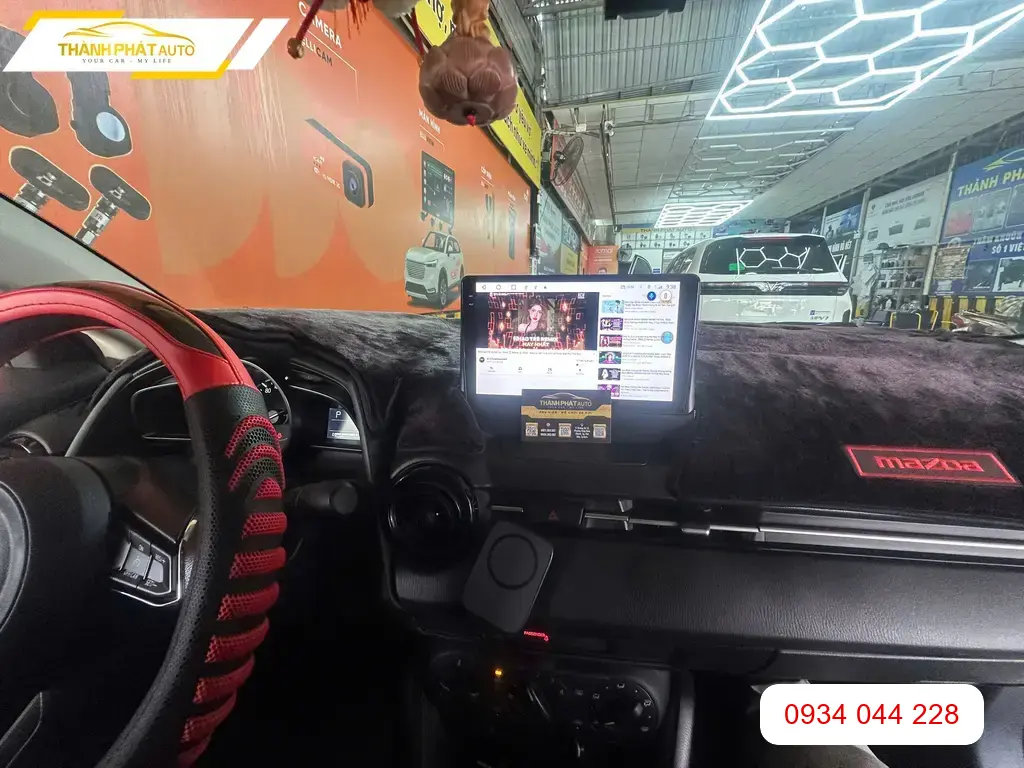 Anh Cường lắp màn hình ô tô cho Mazda CX-5 tại Thủ Đức, cần nhiều tính năng hơn