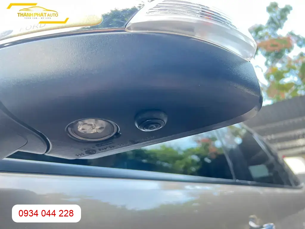 Anh Quang lắp màn hình ô tô Ford Everest Quận Thủ Đức nâng cấp giải trí tiện nghi