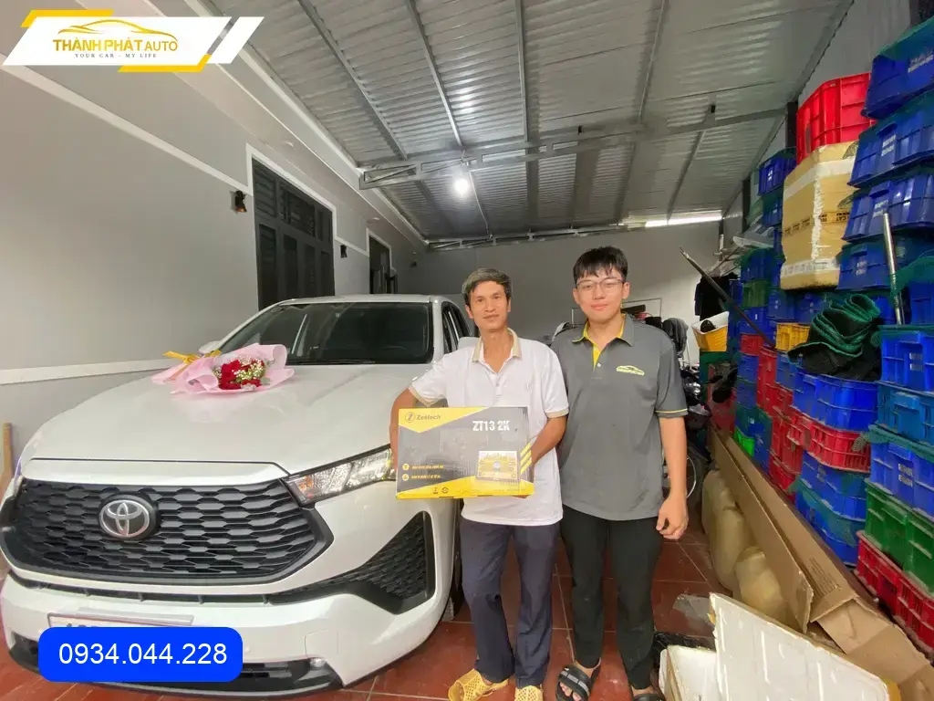Anh Khải lắp màn hình ô tô tại nhà cho Honda CR-V ở Quận 12 để tiện lợi ảnh thực tế 2