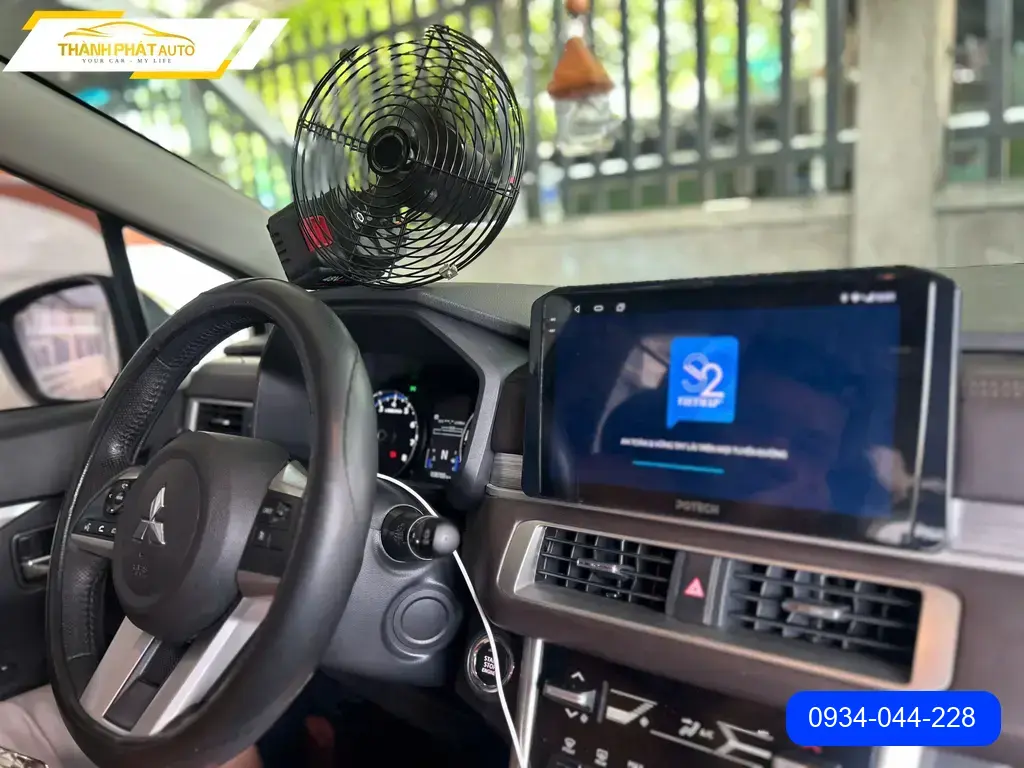 Anh Quang lắp màn hình PX8 cho Mitsubishi Xpander 2025 tại Thủ Đức để họp online tiện lợi ảnh thực tế 2