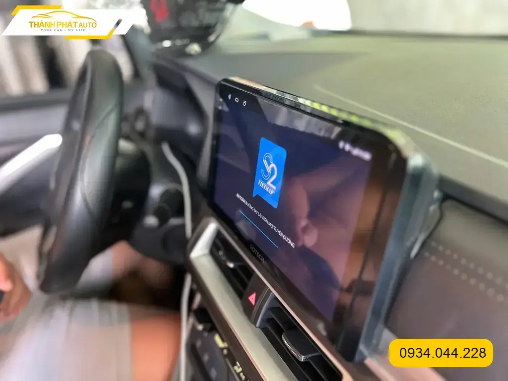 Anh Quang lắp màn hình PX8 cho Mitsubishi Xpander 2025 tại Thủ Đức để họp online tiện lợi ảnh thực tế 3