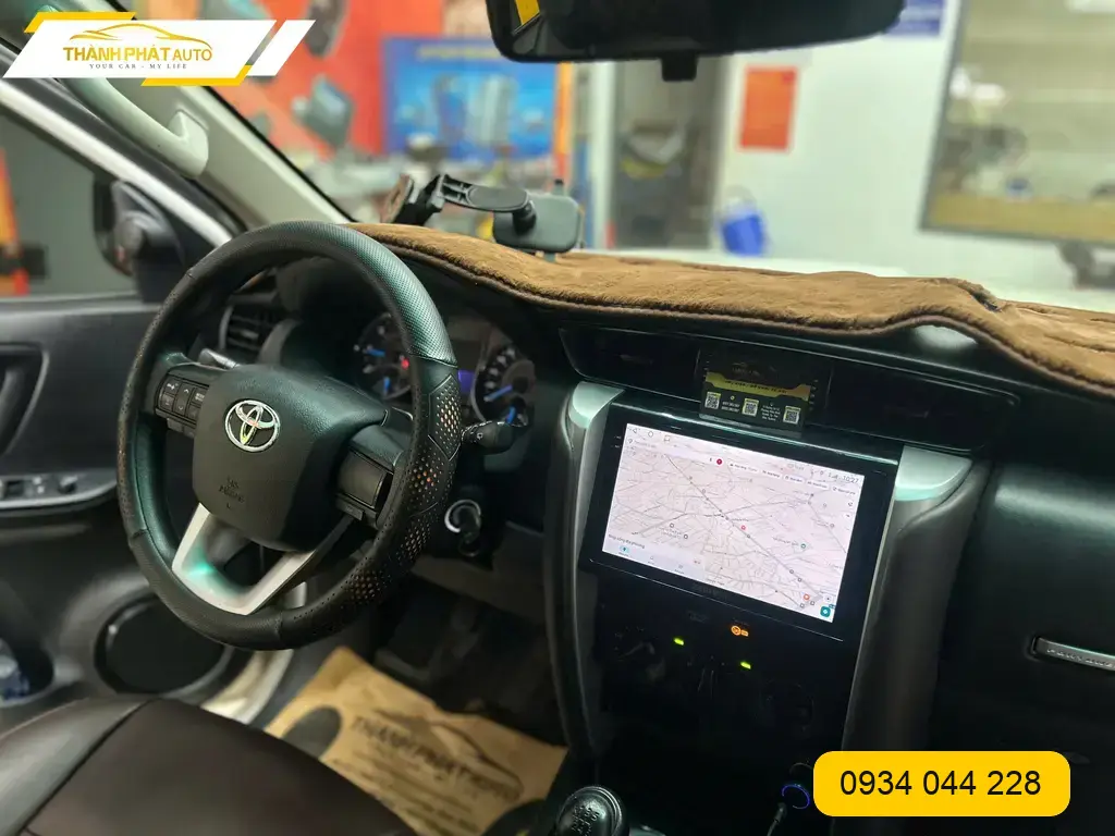 Chị Thu nâng cấp màn hình xe hơi Honda CRV tại Thủ Đức để giải trí trên mọi hành trình