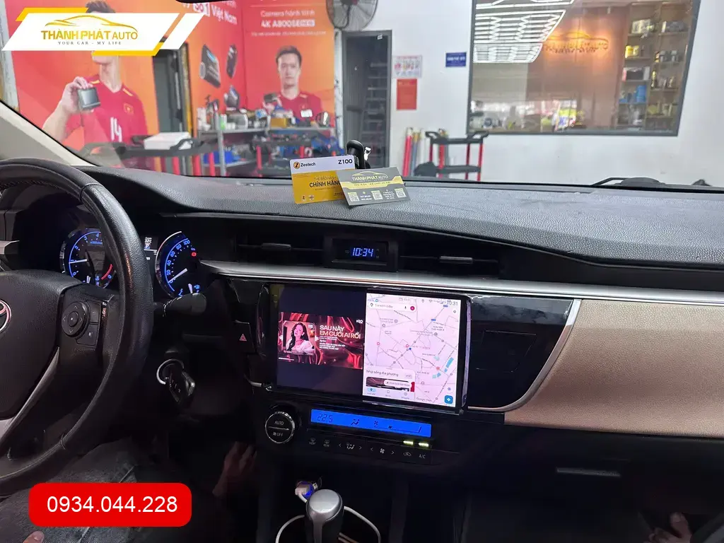 Anh Tấn nâng cấp màn hình Z100 cho Toyota Altis 2016 ở Quận 12