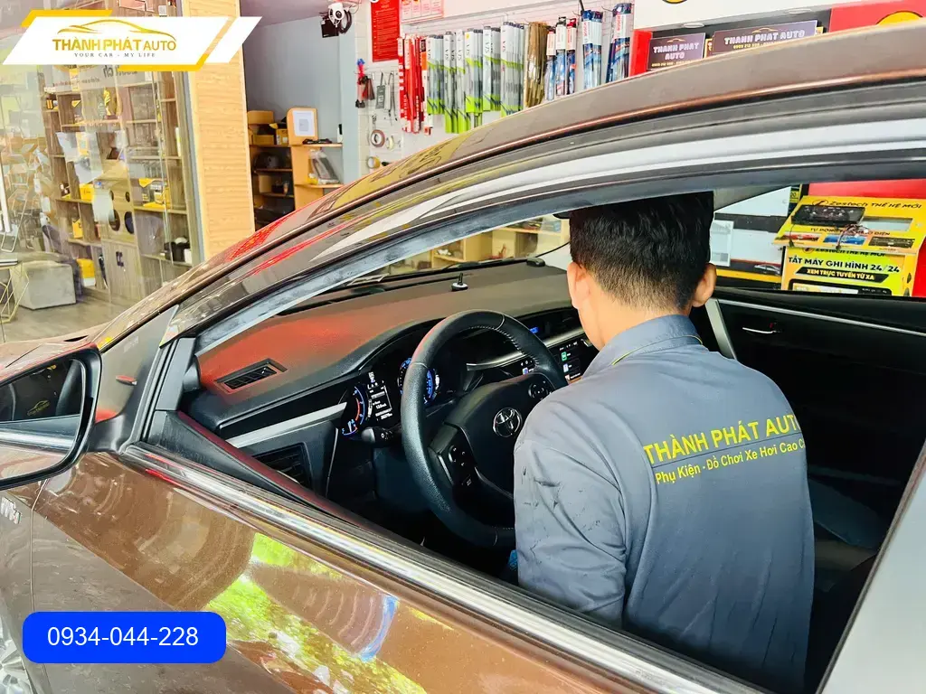 Anh Khải lắp màn hình Zestech cho Hyundai Accent tại Quận 12 ảnh thực tế 2