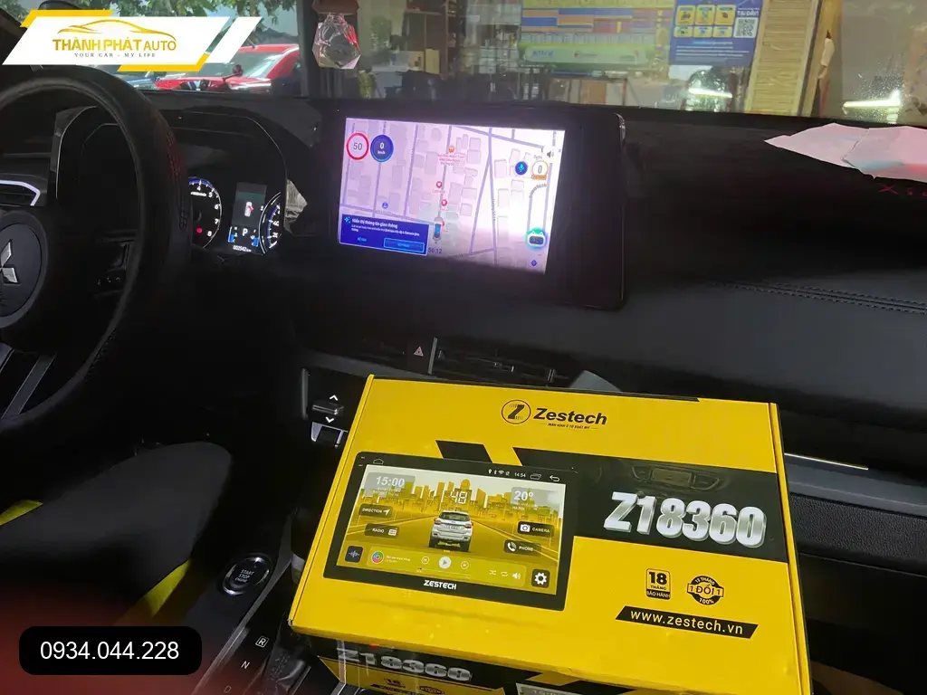Anh Thành lắp màn hình Zestech cho Honda CRV tại Quận Thủ Đức