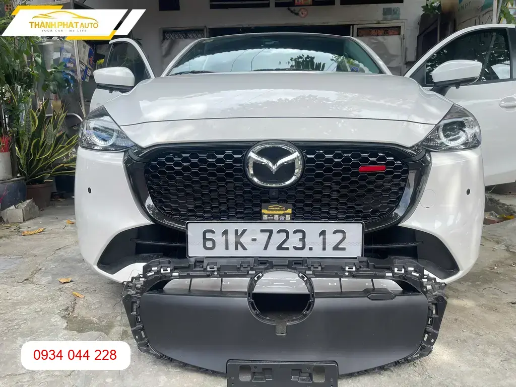 Chị Thu thay mặt calang Mazda 2 tại Thủ Đức muốn xe đổi gió phong cách thể thao