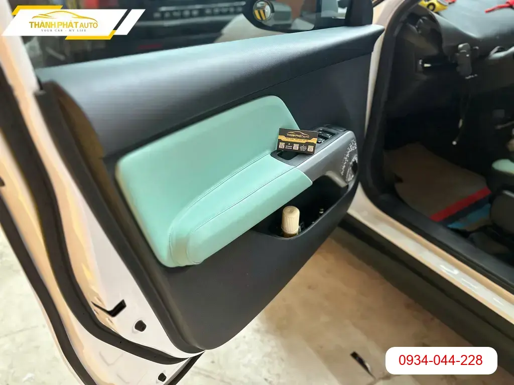 Anh Khải may ghế da ô tô Mazda CX-5 Thủ Đức vì ghế cũ đã xuống cấp ảnh thực tế 4