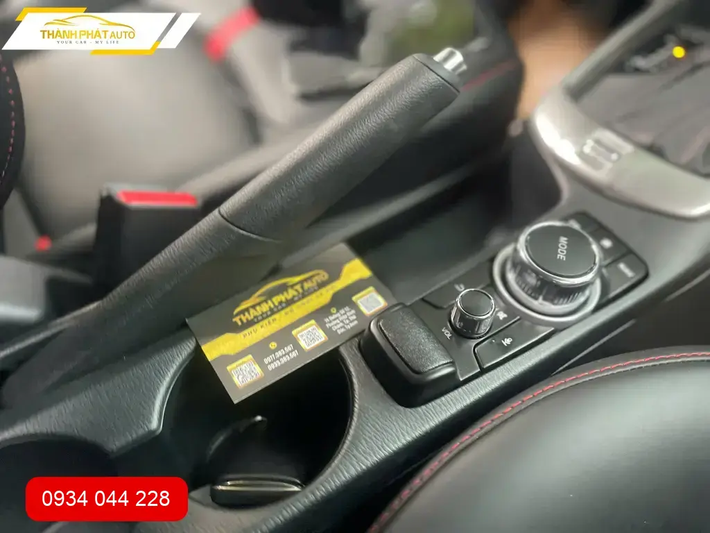 Anh Minh lắp phím chuột ô tô Toyota Vios tại Quận Thủ Đức vì phím zin bị liệt nút ảnh thực tế 2