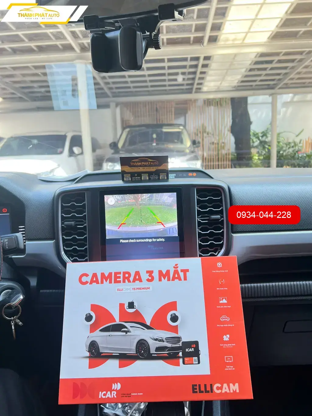 Anh Dũng lắp cam 3 mắt ICAR cho Ford Ranger 2024 tại Quận 9 để quan sát toàn diện ảnh thực tế 3