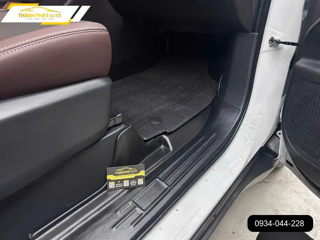 Anh Khang lắp thảm đúc cho ô tô Mazda CX-5 tại Thủ Đức để nội thất sạch hơn ảnh thực tế 3