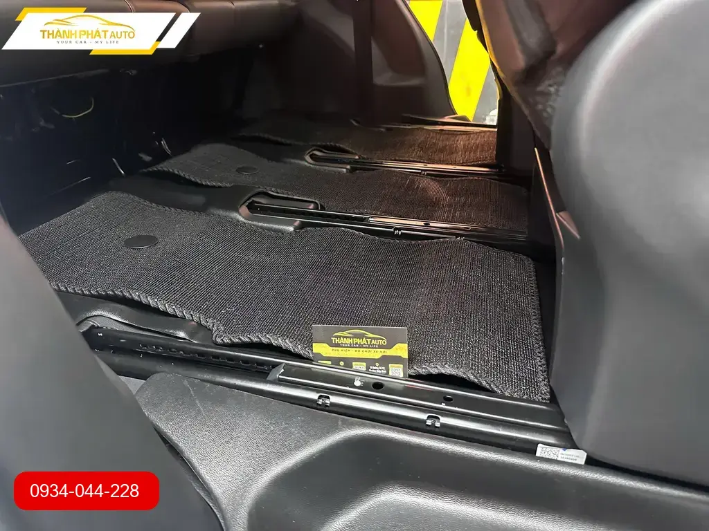 Anh Khang lắp thảm đúc cho ô tô Mazda CX-5 tại Thủ Đức để nội thất sạch hơn ảnh thực tế 5