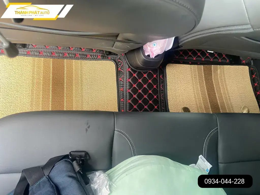 Anh Duy lắp thảm lót sàn 6D cho VF5 ở Quận 12 để nội thất sạch đẹp hơn ảnh thực tế 4