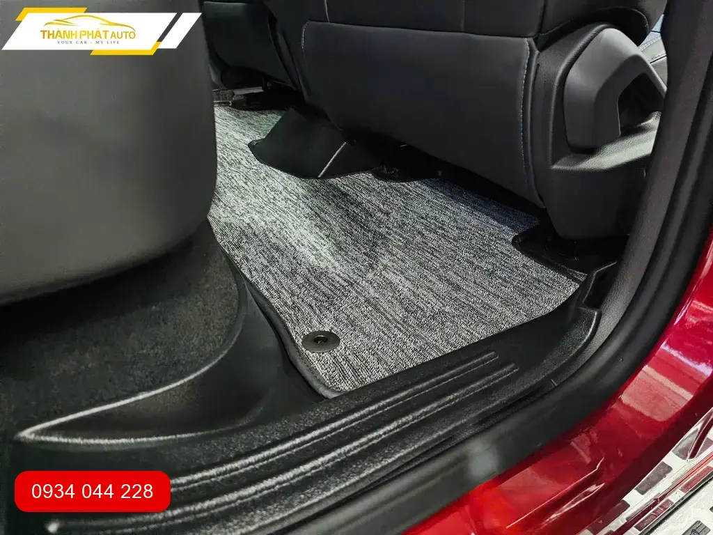 Chị Thùy Trang thay thảm lót sàn ô tô cho Honda HR-V tại Quận Thủ Đức ảnh thực tế 3