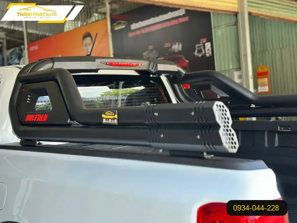 Anh Nam độ thanh thể thao Ford Ranger tại Thủ Đức để tăng vẻ mạnh mẽ