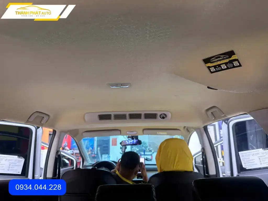 Chị Mai Anh bọc Trần 8D cho Mitsubishi Xpander vì trần zin xuống cấp tại Quận Thủ Đức ảnh thực tế 4