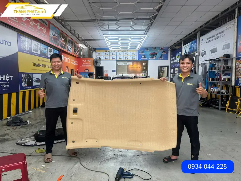 Anh Quang bọc trần da 5D cho Hyundai Creta tại Quận 12 để xe sang và mát hơn