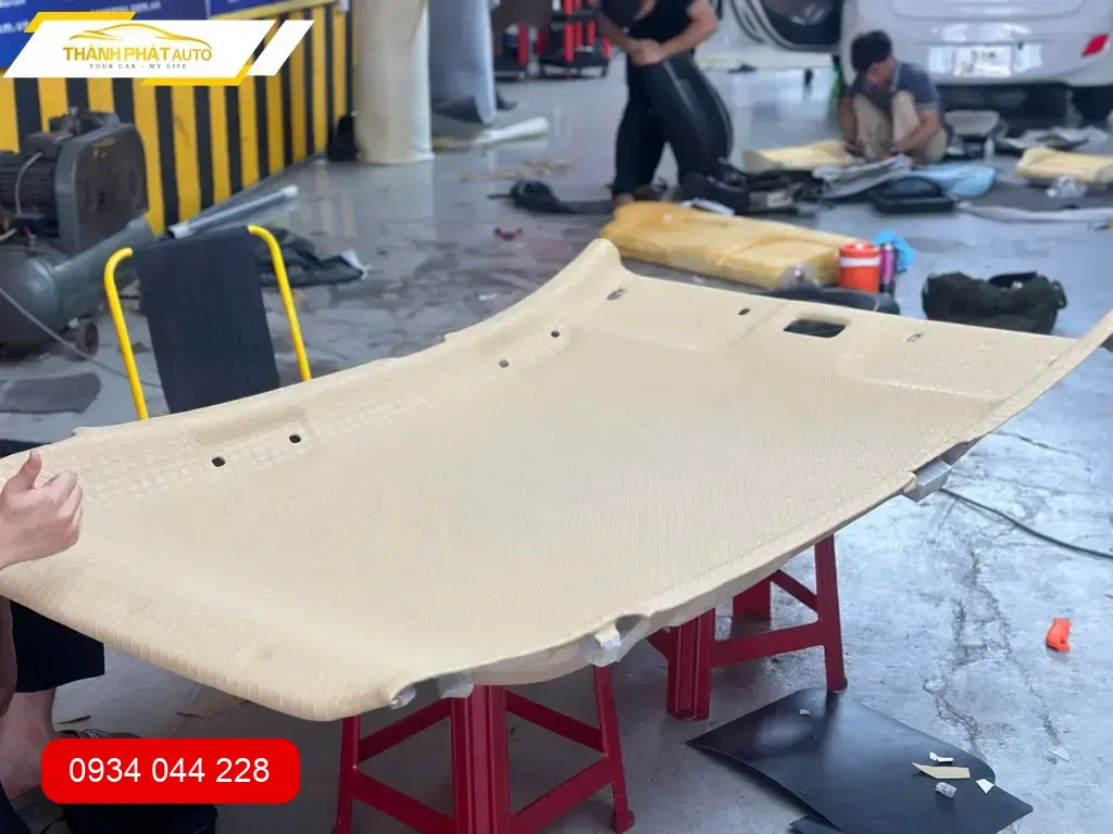 Anh Quang bọc trần da 5D cho Hyundai Creta tại Quận 12 để xe sang và mát hơn ảnh thực tế 3